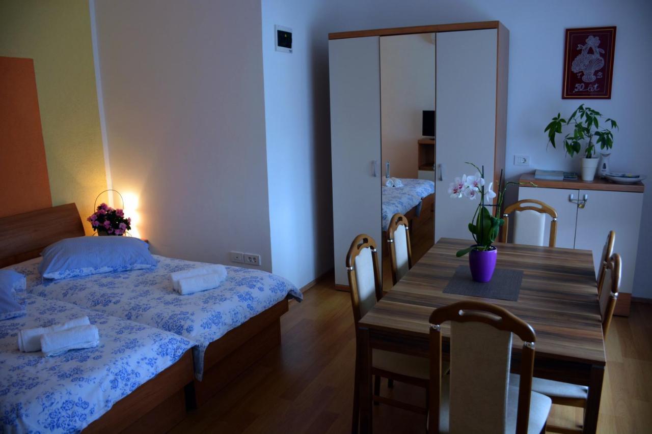 Bed and Breakfast Gostisce Ti Sobe Mici Sella di Volzana Exterior foto